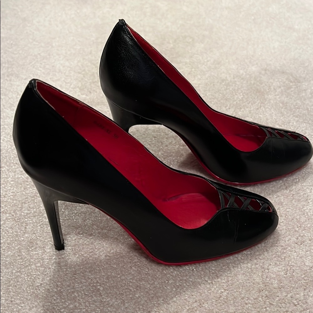 N.Y.L.A. Women's Black and Red Heels-new with box - Picture 2 of 4